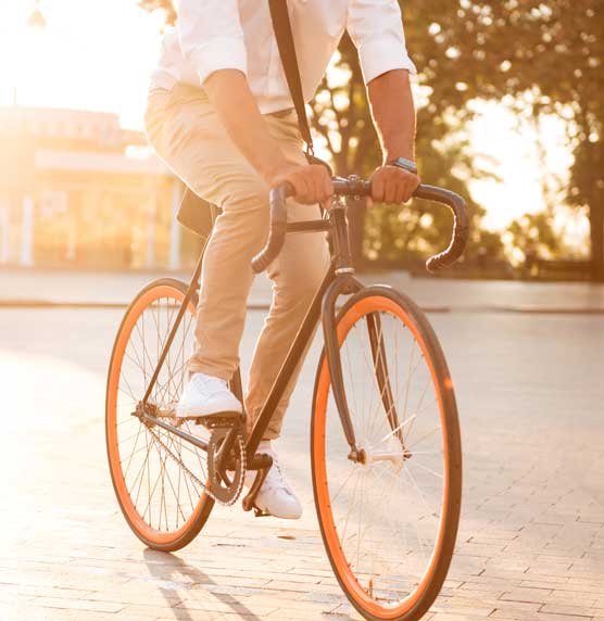 Mann auf einem Fahrrad